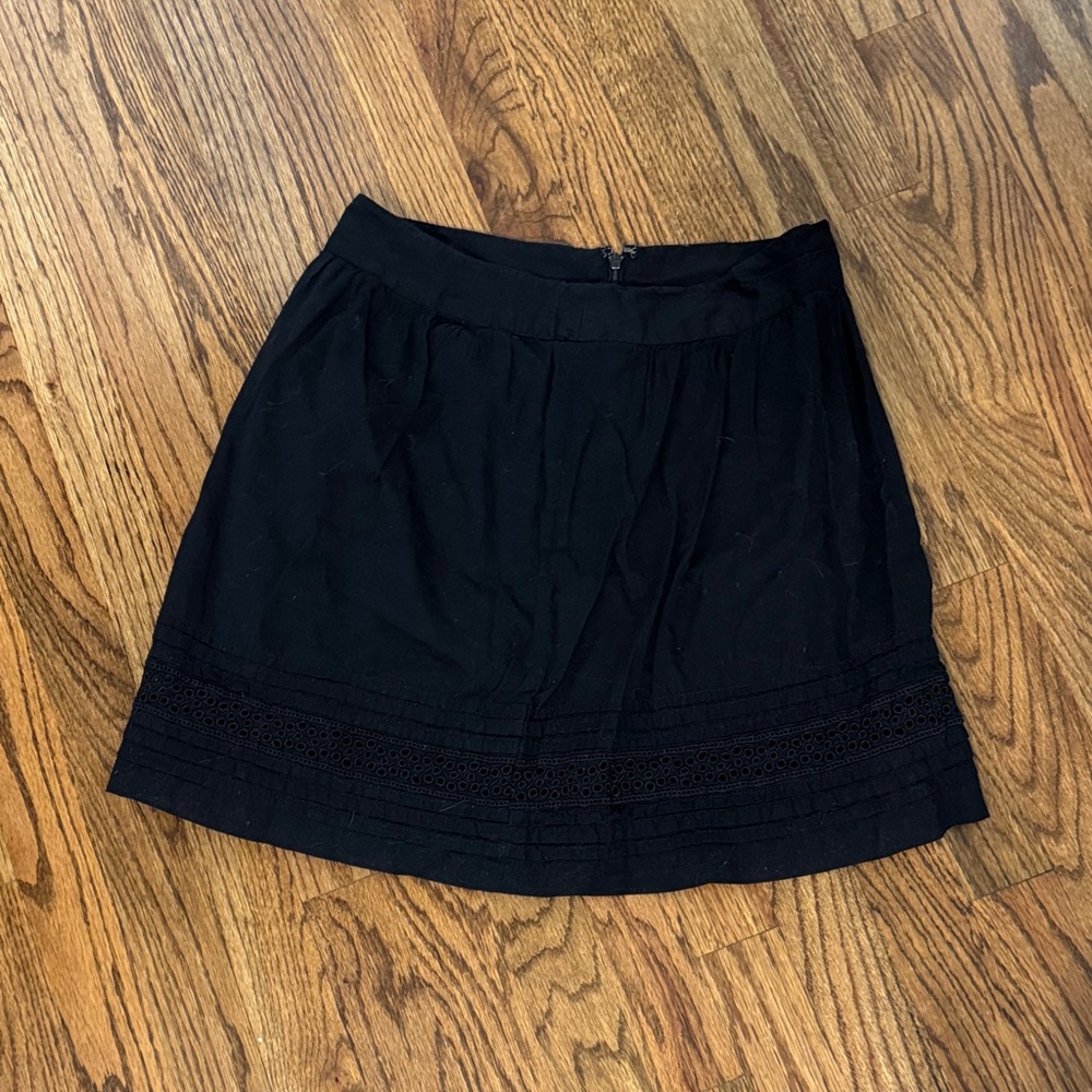 🌸 5/$25 Sale 🌸 LOFT Black Eyelet Skirt